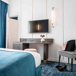 Two Connecting Double Rooms